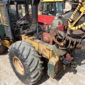 foto harvestor LKT 120 +přívěs